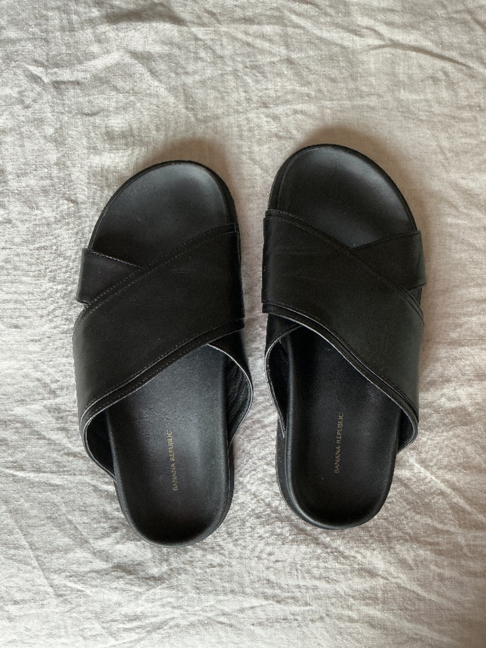 Banana Republic Ravello slide size 8